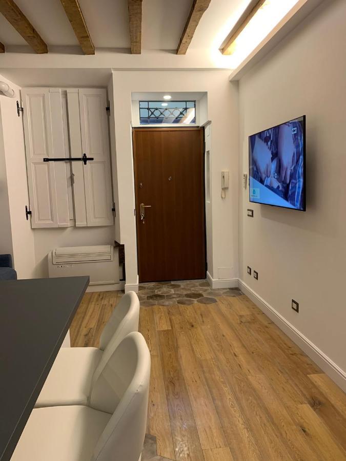 Unique Suite In Milan Center Buitenkant foto